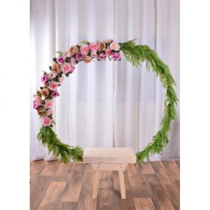 decoração de casamento simples e elegante - arco de flores 2