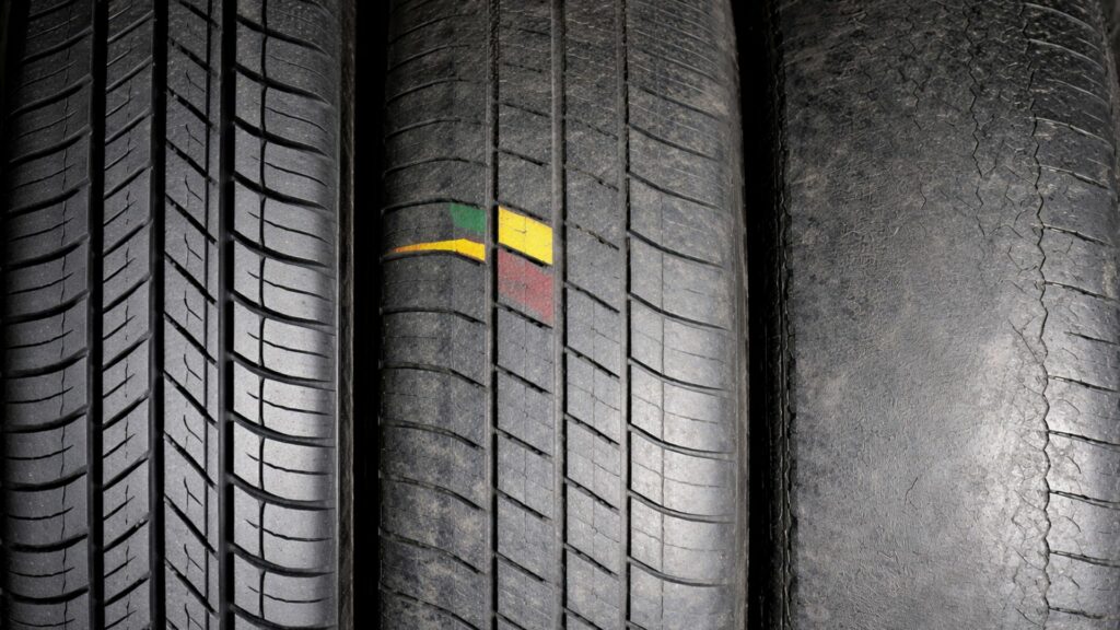 Como saber se o pneu esta careca sinais e riscos