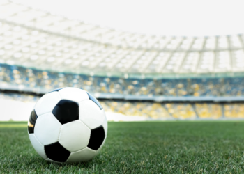 Shopee patrocina transmissoes dos jogos e convoca criadores para engajar a torcida